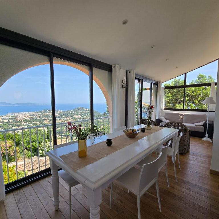 Jardin d azur Magnifique vue mer et piscine classé en 3 étoiles - Maison 2 Chambres - 1