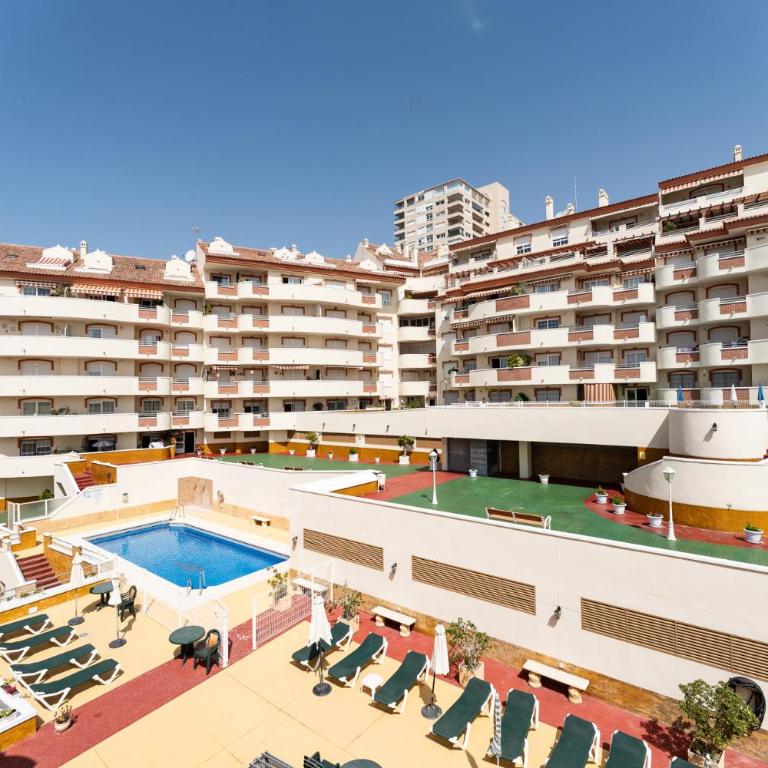 MalagaSuite Benalmadena Next to the Beach - One-Bedroom Apartment with Pool View - 1