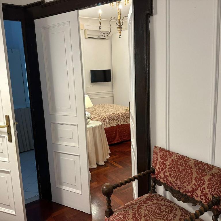 Derah Ari- Via Carlo Poerio,98 - Appartamento Premium con 3 Camere da Letto - 18
