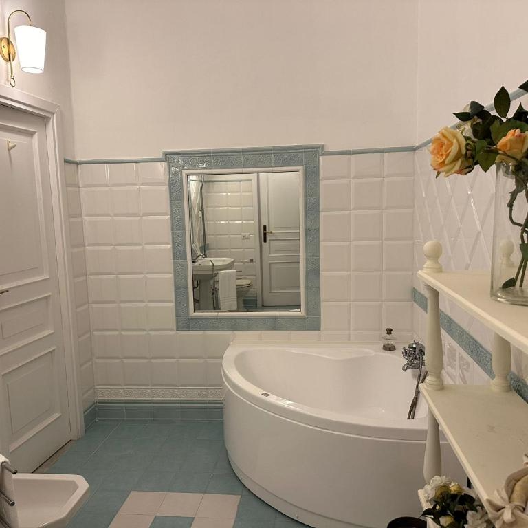 Derah Ari- Via Carlo Poerio,98 - Appartamento Premium con 3 Camere da Letto - 25
