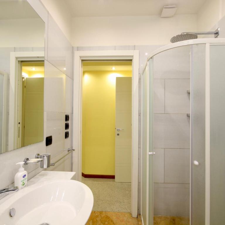 HC - CloHouse Spacious Flat - Apartment mit 3 Schlafzimmern - 21