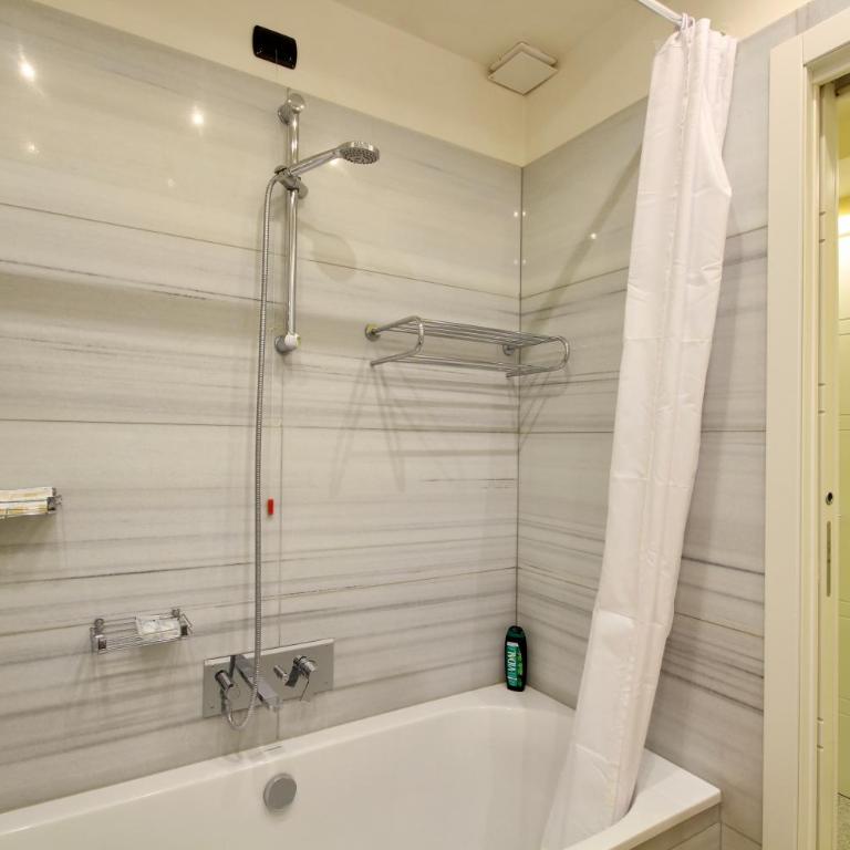 HC - CloHouse Spacious Flat - Apartment mit 3 Schlafzimmern - 19