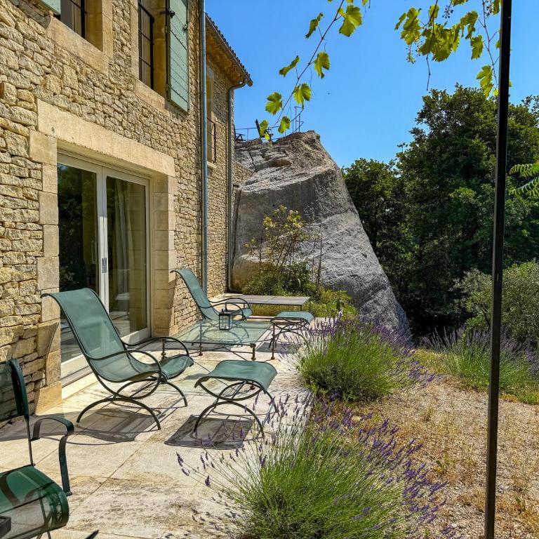 Mas à Gordes avec piscine et vue incroyable à 800 m du village - Villa Deluxe - 14
