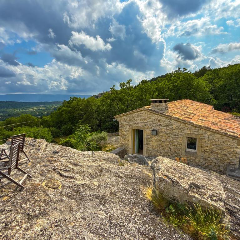 Mas à Gordes avec piscine et vue incroyable à 800 m du village - Villa Deluxe - 46