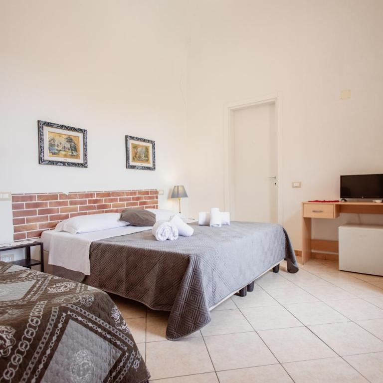 B&B Toscana - Triple Room with Private Bathroom - 2