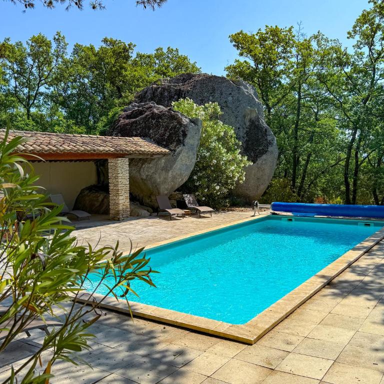 Mas à Gordes avec piscine et vue incroyable à 800 m du village - Villa Deluxe - 51