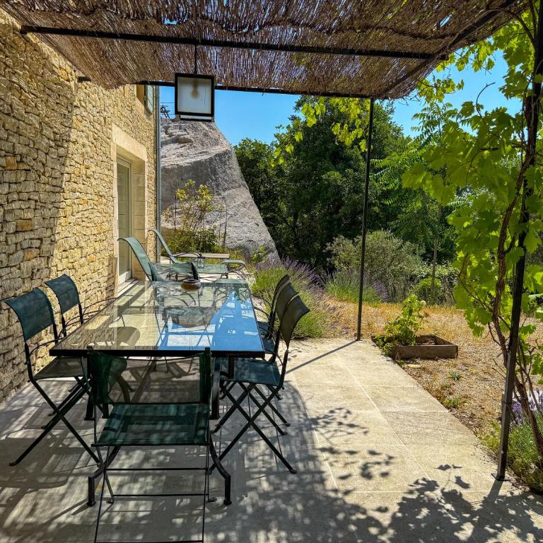 Mas à Gordes avec piscine et vue incroyable à 800 m du village - Villa Deluxe - 28