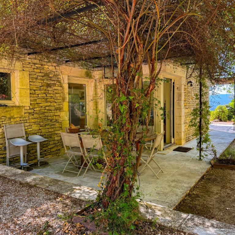 Mas à Gordes avec piscine et vue incroyable à 800 m du village - Villa Deluxe - 26