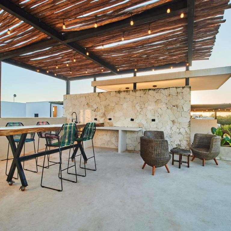 Casa Baay - Private 17 Bedroom House, 34 Pax, Rooftop and Pool + Concierge - Casa - 8
