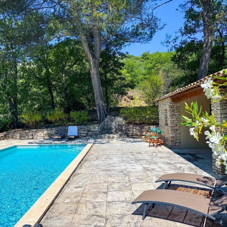 Mas à Gordes avec piscine et vue incroyable à 800 m du village - Villa Deluxe - 49