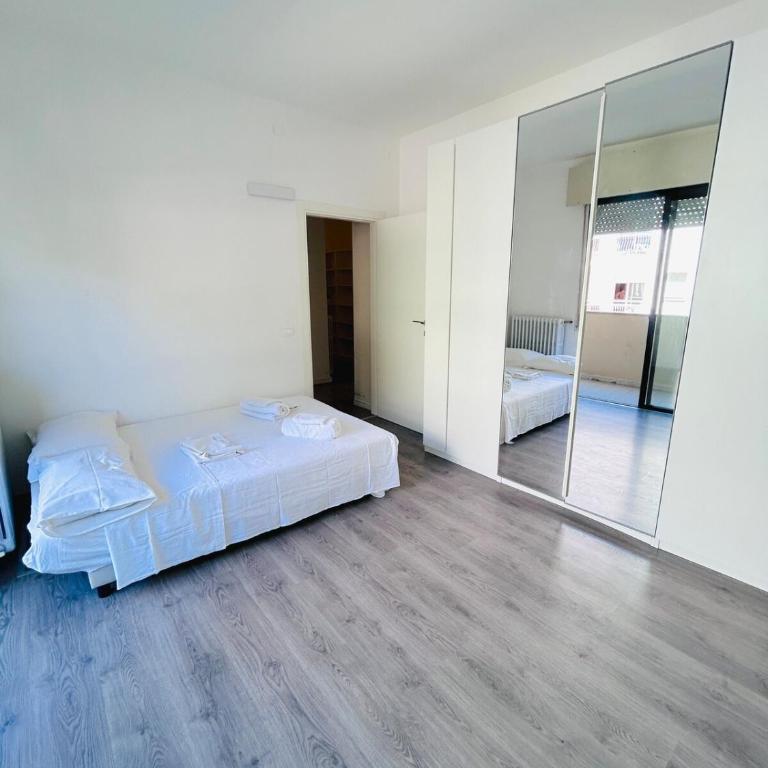 Residenza Luxury Porto 3 Camere - Flexrent Immobiliare Abissinia - Three-Bedroom Apartment - 24