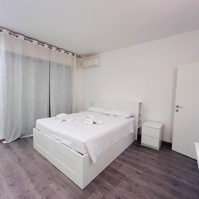 Residenza Luxury Porto 3 Camere - Flexrent Immobiliare Abissinia - Three-Bedroom Apartment - 17