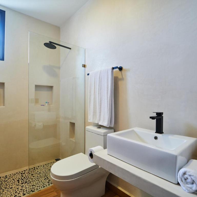 Casa Baay - Private 17 Bedroom House, 34 Pax, Rooftop and Pool + Concierge - Casa - 23