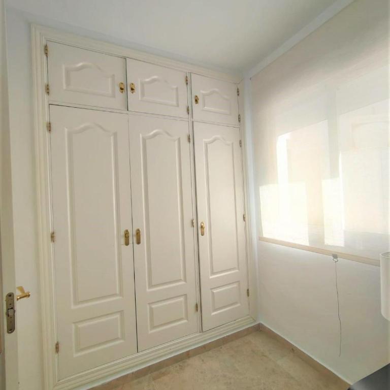 A 5 min Estación de Tren- Patio-Parking y Playa - Apartamento de 2 dormitorios - 5