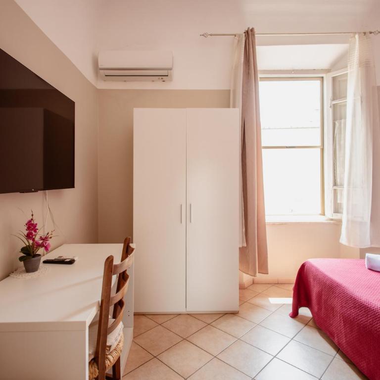B&B Toscana - Family Room with Private Bathroom - 7