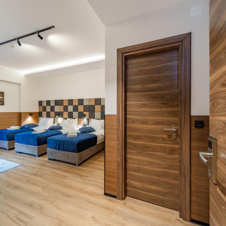 Hotel City Code Vizura garni RENEW - Deluks Trokrevetna Soba - 5