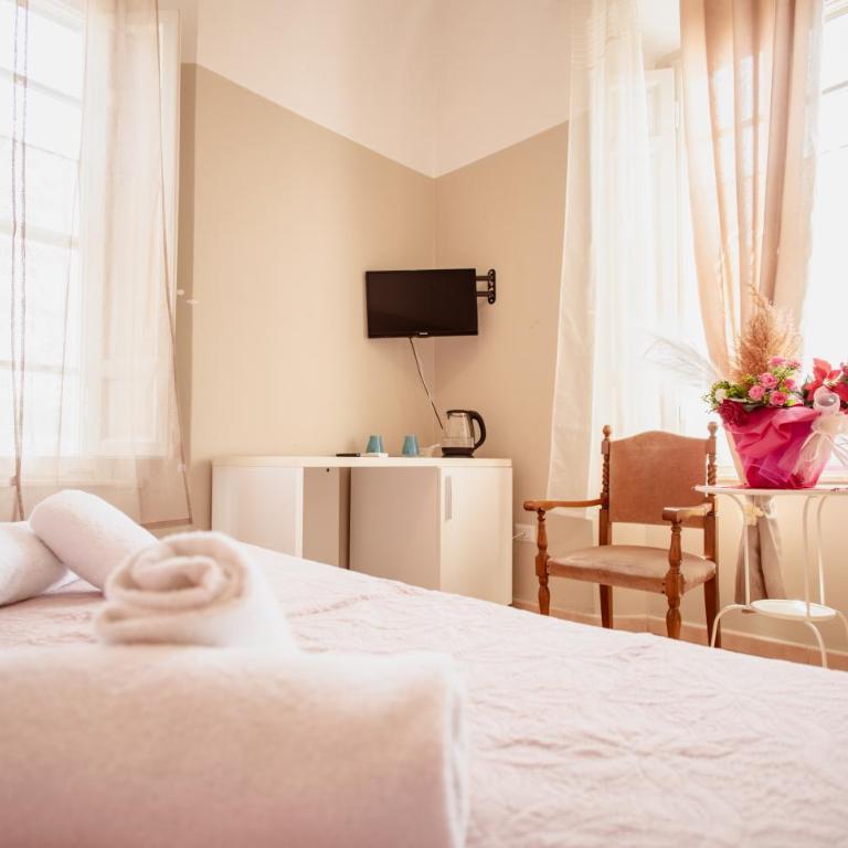 B&B Toscana - Double or Twin Room with Extra Bed - 6