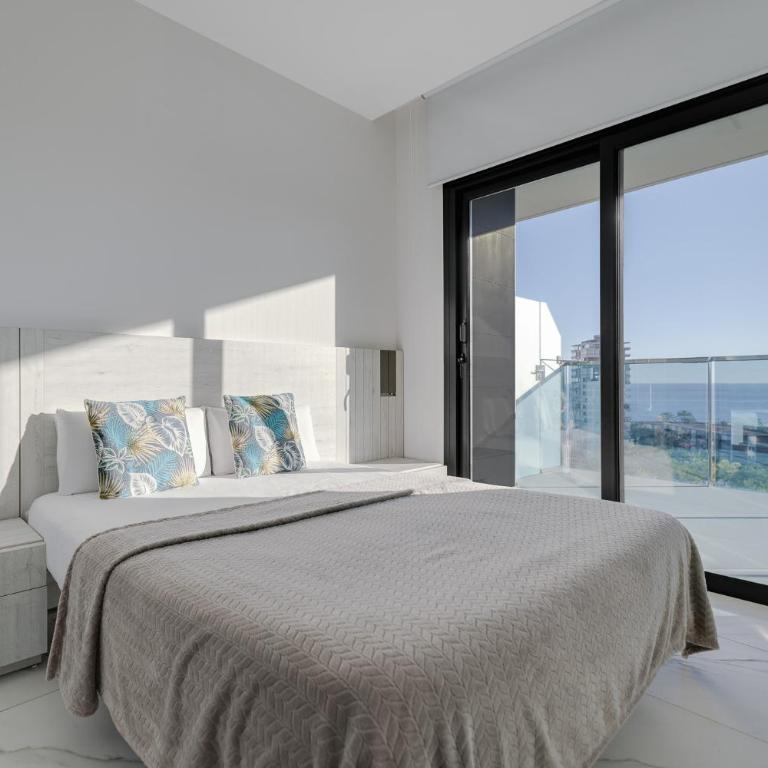 Sunset 223 by Costa Activa Rentals - Two-Bedroom Apartment with Terrace and Sea View - 7