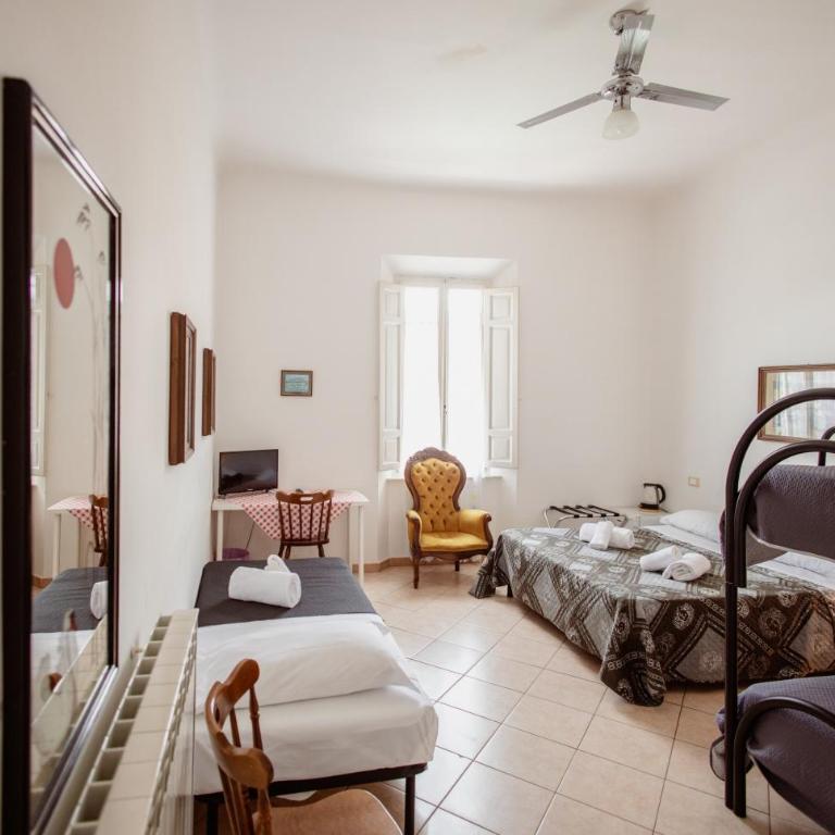 B&B Toscana - Family Room - 8