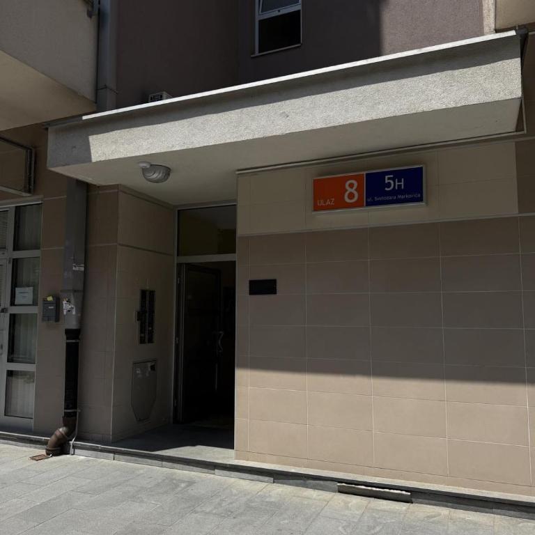 City Apartment Banja Luka sa Parkingom u garazi - One-Bedroom Apartment - 14