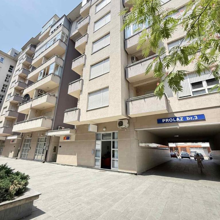 City Apartment Banja Luka sa Parkingom u garazi - One-Bedroom Apartment - 15