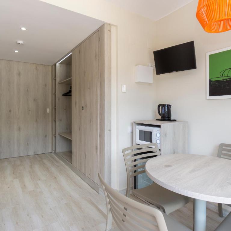 Medplaya Aparthotel Sant Eloi - Habitación Familiar - 4
