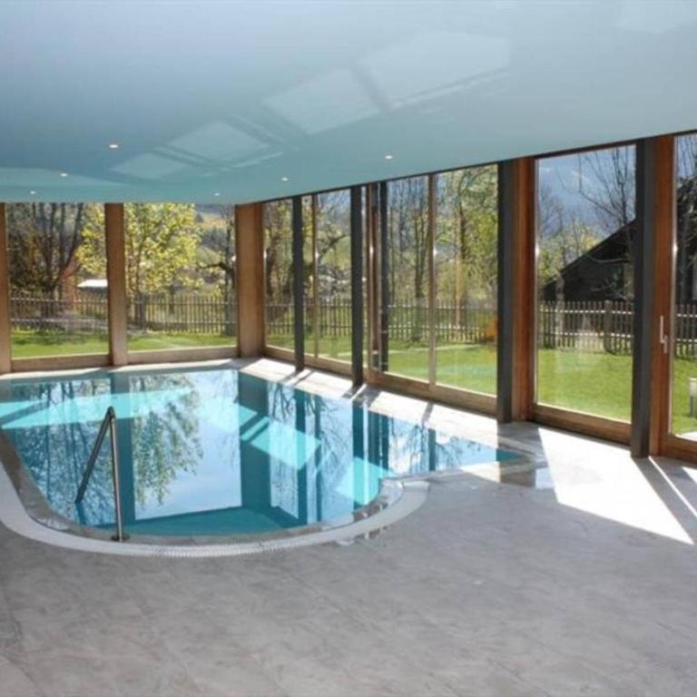 Great view Top floor spacious flat with Pool and Gym - Ferienhaus - 2