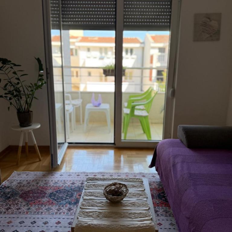 Cozy Apartment with Private Garage - Walk to City Center - Apartman sa 2 Spavaće Sobe - 27