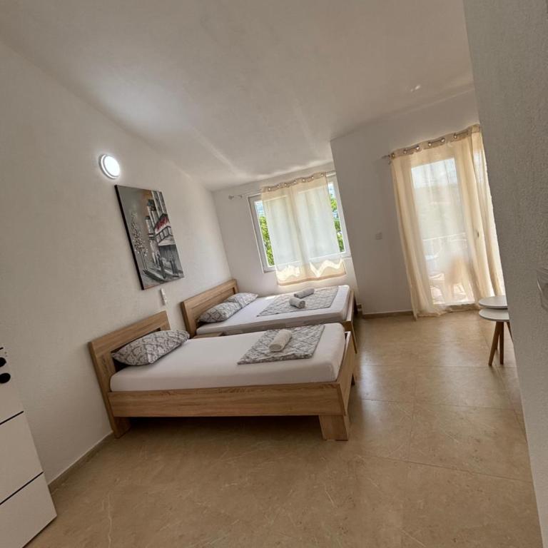 Villa Mia apartments - Četvorokrevetna Soba s Terasom - 2
