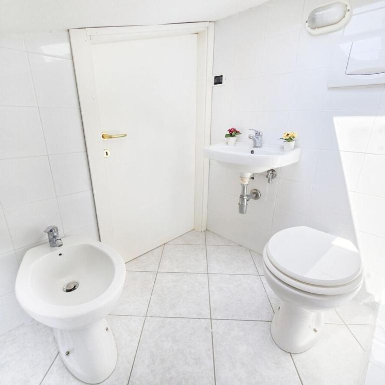 Palazzina Cieloterra in pieno centro - Appartamento con 2 Camere da Letto - 23