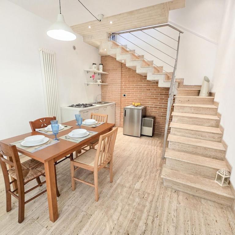 Palazzina Cieloterra in pieno centro - Appartamento con 2 Camere da Letto - 4