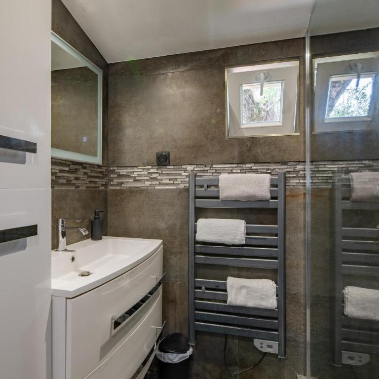 Pichoun Nachiano - Appt climatisé avec jacuzzi - Appartement 2 Chambres - 7