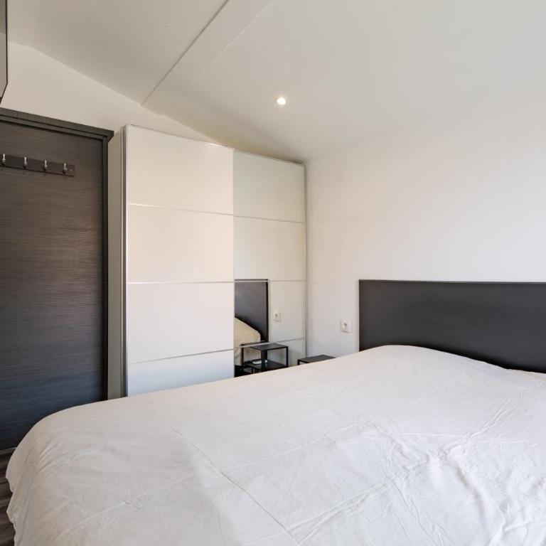 Pichoun Nachiano - Appt climatisé avec jacuzzi - Appartement 2 Chambres - 10
