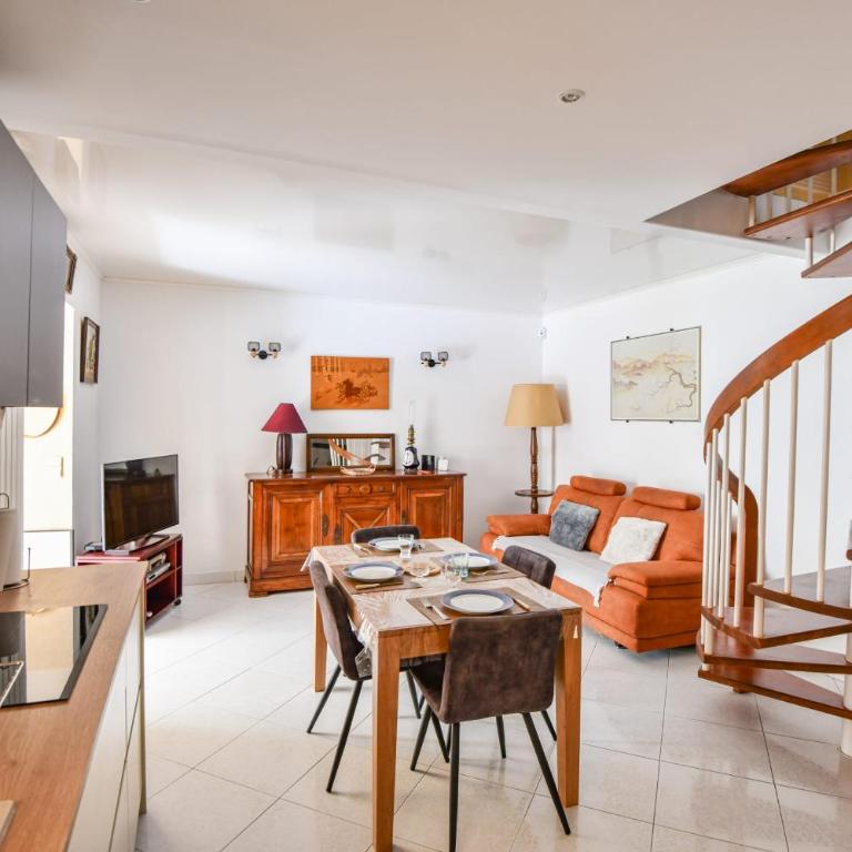 Appart atypique avec 1 ch avec terrasse à Bompard - Apartamento - 9