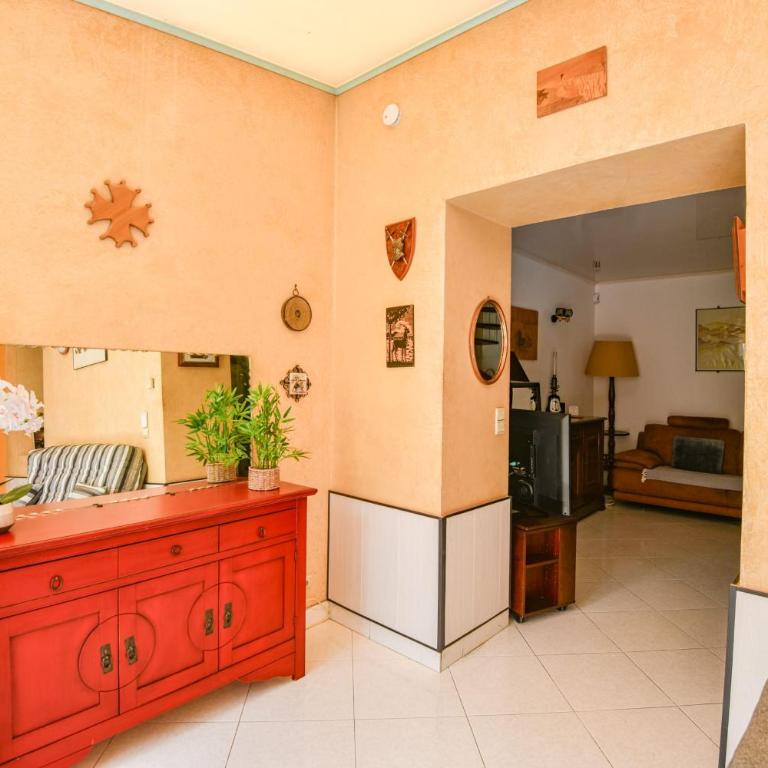 Appart atypique avec 1 ch avec terrasse à Bompard - Apartamento - 13