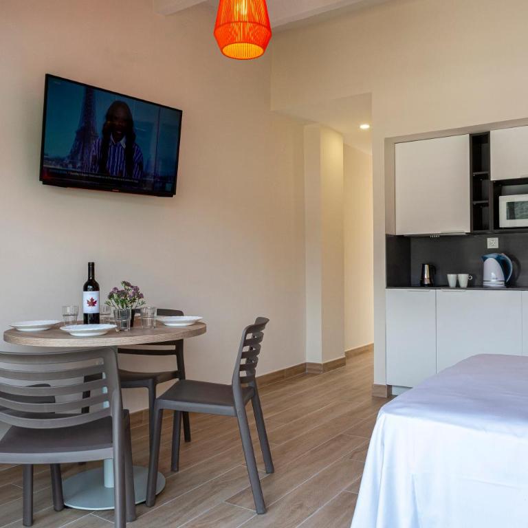 Medplaya Aparthotel Sant Eloi - Apartamento con balcón y vistas a la piscina (3 adultos) - 5