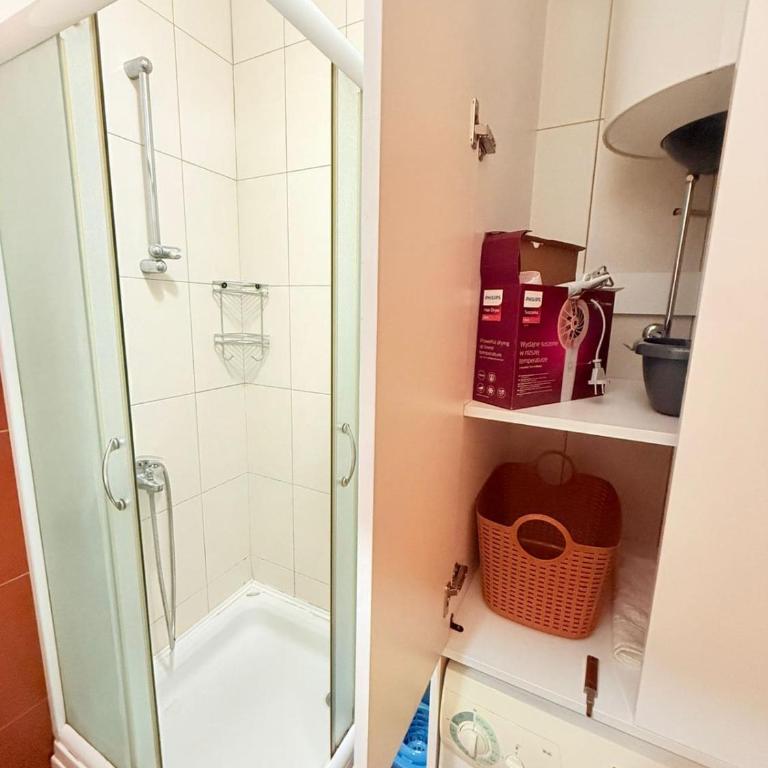 Bright and Modern Studio with Balcony - Studio Apartman - 3