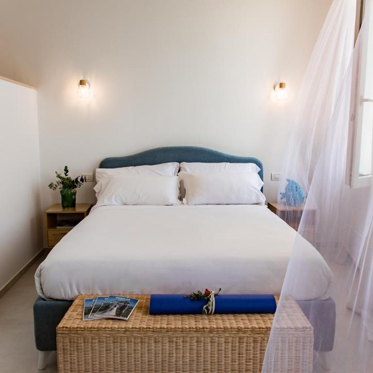 Acquamarina Suites by MONHOLIDAY - Camera Matrimoniale con Vista Mare - 7
