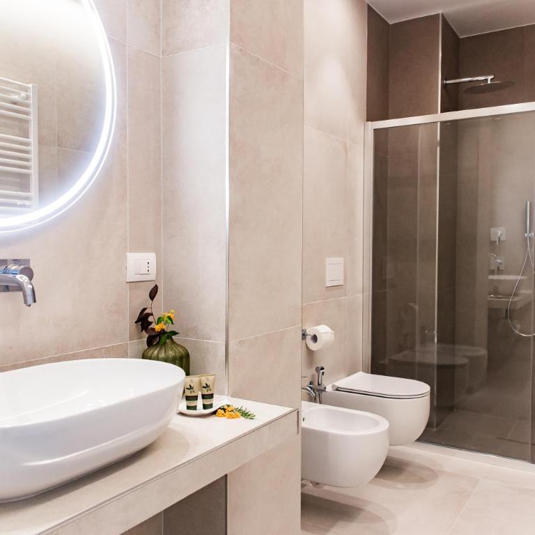 Acquamarina Suites by MONHOLIDAY - Camera Queen con Vista Mare - 17