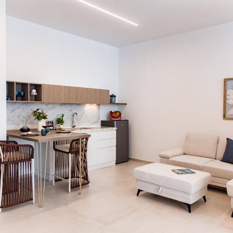 Acquamarina Suites by MONHOLIDAY - Camera Queen con Vista Mare - 16