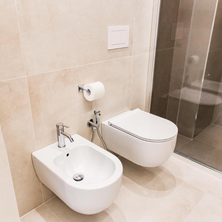 Acquamarina Suites by MONHOLIDAY - Camera Queen con Vista Mare - 20