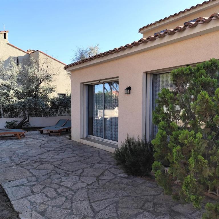 Grande villa, à deux pas de la plage, pinède et du grand Village de Noël - Villa - 4