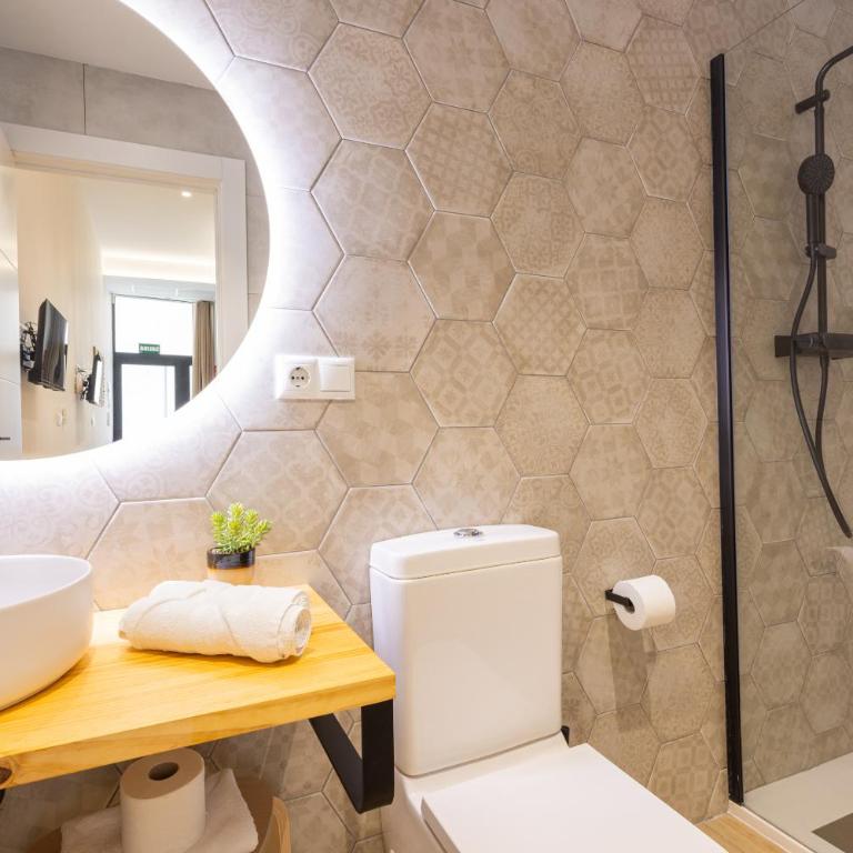 FLORIT FLATS - Arts & Port Suites - PET FRIENDLY - Family Studio - 9