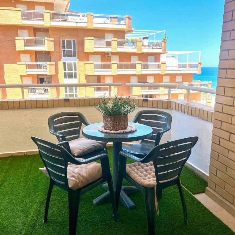 Rojo Amanecer - Apartamento de 2 dormitorios con balcón y vistas al mar - 8