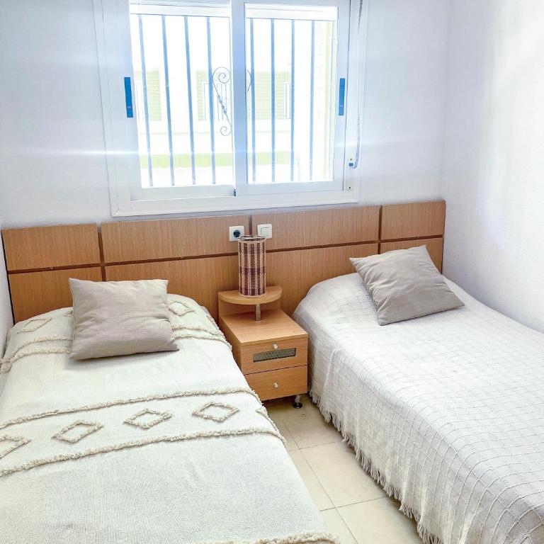 Rojo Amanecer - Apartamento de 2 dormitorios con balcón y vistas al mar - 4