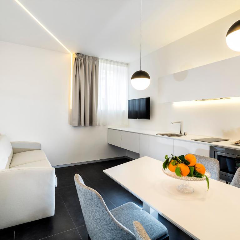 Duomo Suites & Spa - Standard Suite - 18