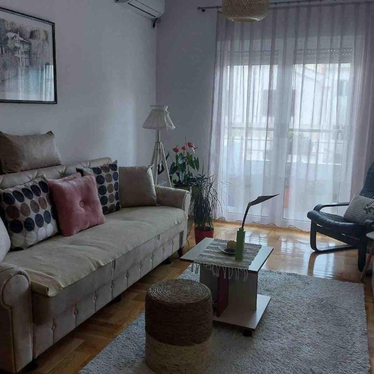 Cozy Apartment Perfect for Vacation - Apartman sa 2 Spavaće Sobe - 1