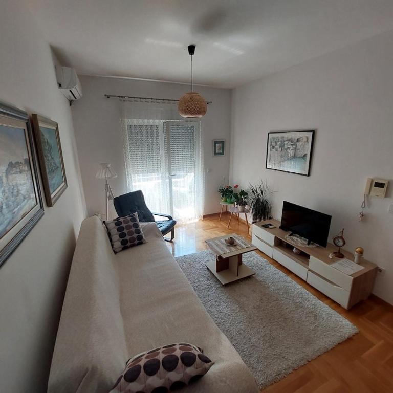 Cozy Apartment Perfect for Vacation - Apartman sa 2 Spavaće Sobe - 2