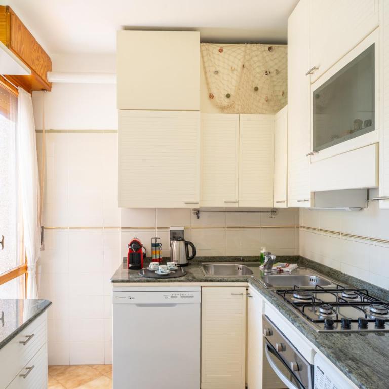 GuestHost - Bordighera Terrace APT with Parking & Shared Pool - Appartamento con 1 Camera da Letto e Terrazza - 16