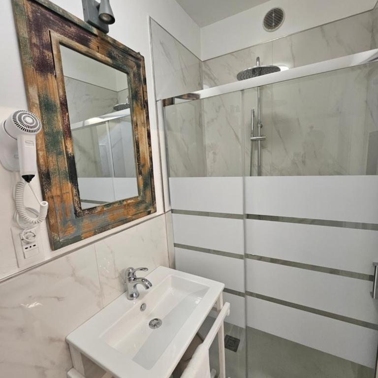 Allegra Viareggio Appartamento & Affittacamere Guest house - Camera Tripla Standard - 8